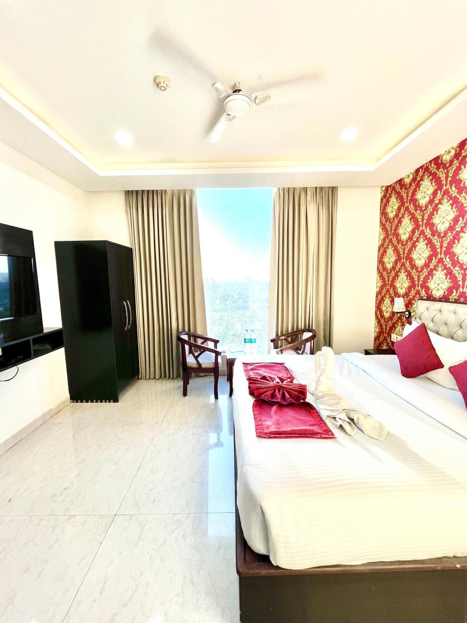 Zirakpur Hotel Northview Park By Lycoris !! Top Rated & Most Awarded Property In Tricity מראה חיצוני תמונה